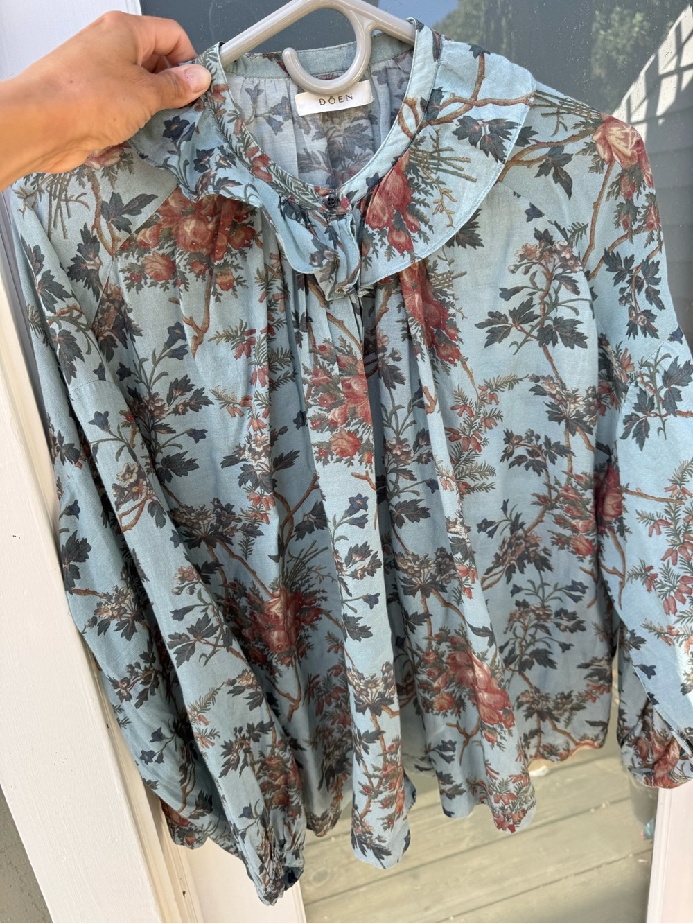 Doen Pale Blue Floral Blouse - Picture 4 of 5